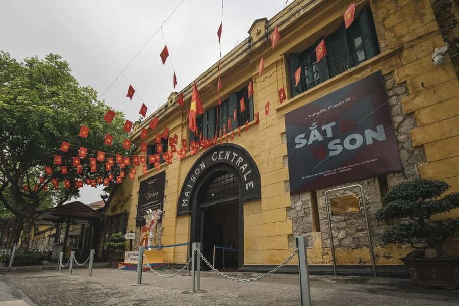 1 Day/Half Day Hanoi City Tour With Limousine Bus & Lunch - Guides can shape the whole day