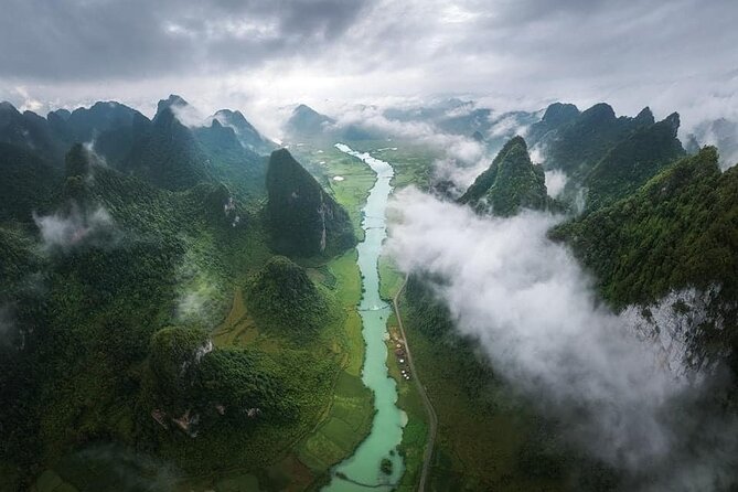2 Days 1 Night Ban Gioc Waterfall Tour from Hanoi By Limousine - A final viewpoint before the five-hour return