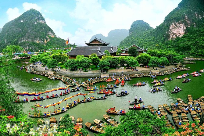 A Comfortable Trang An - Bai Dinh Limousine small group tour 1 day - Bai Dinh Pagoda and its enormous Buddha