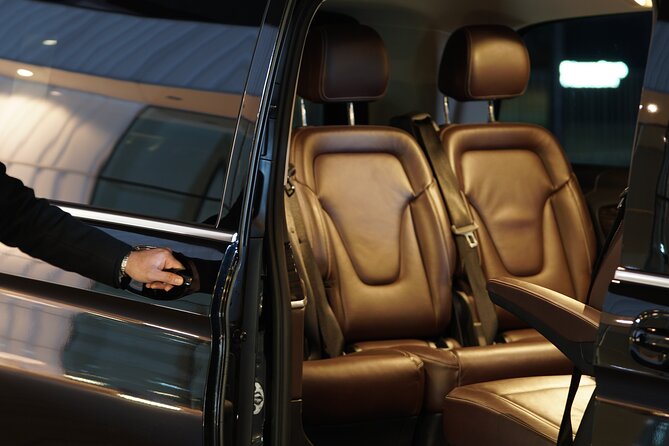 Airport Limousine Transfer: Arlanda Airport to Stockholm City 1-7 Passengers - Key points to know before you book