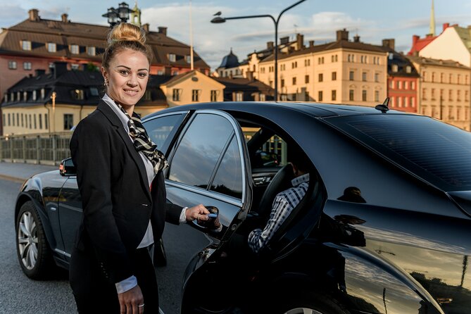 Airport Limousine Transfer: Arlanda Airport to Stockholm City 1-7 Passengers - Which passengers will appreciate this service most?