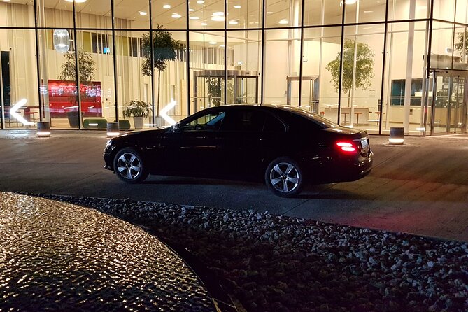 Airport Limousine Transfer: Arlanda Airport to Stockholm City 1-7 Passengers - The weak point: pickup coordination