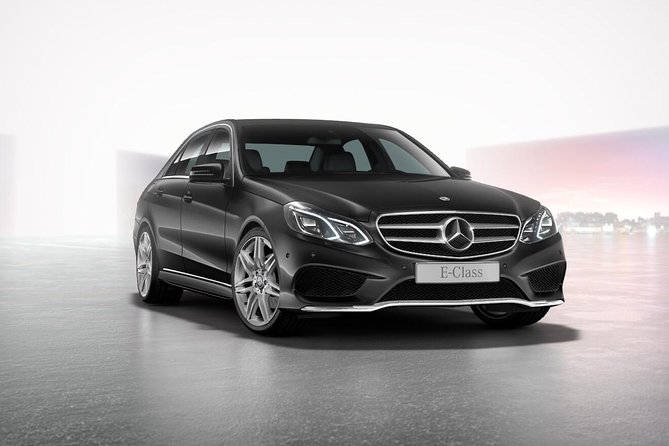 Airport Limousine Transfer: Stockholm City to Arlanda Airport 1-7 Passengers - Key points to know before booking