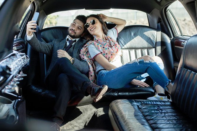 Airport luxury arrival ride by SUV, Sedan, Minibus or Limousine - Booking details that can save you trouble