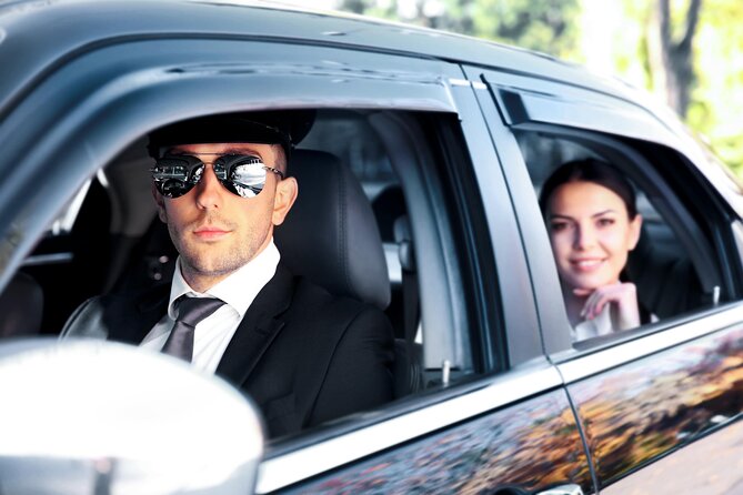 Airport luxury arrival ride by SUV, Sedan, Minibus or Limousine - My call: book it for ease, not for a bargain
