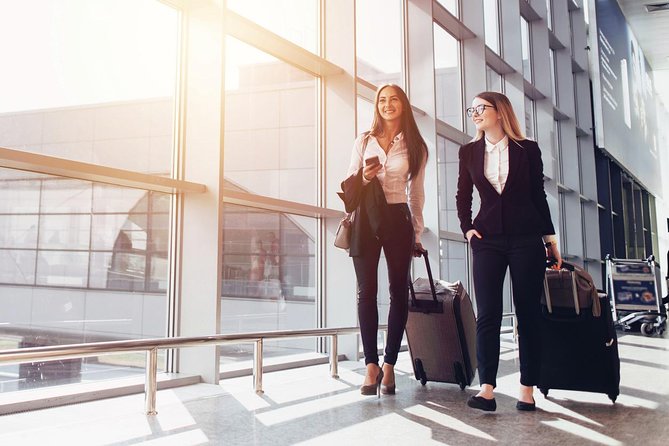 Airport luxury arrival ride by SUV, Sedan, Minibus or Limousine - What the airport pickup feels like