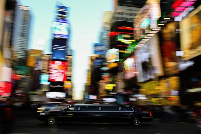 Airport Luxury departure ride from NYC Hotels by Limousine or SUV - The strongest reason to book: private convenience