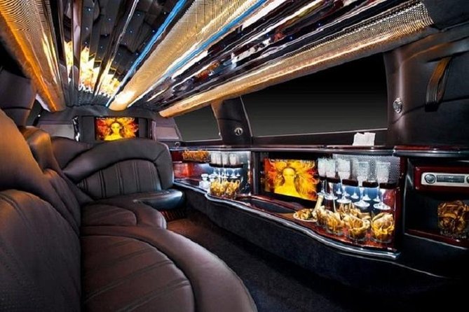Airport Luxury departure ride from NYC Hotels by Limousine or SUV - Limousine comfort and the gap between luxury and ordinary