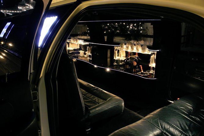 Airport Luxury departure ride from NYC Hotels by Limousine or SUV - Luggage rules and packing advice