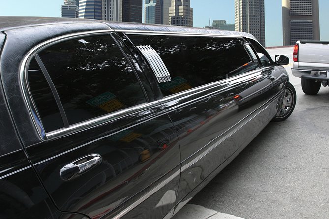 Airport Luxury departure ride from NYC Hotels by Limousine or SUV - Choosing between JFK, LaGuardia, and Newark