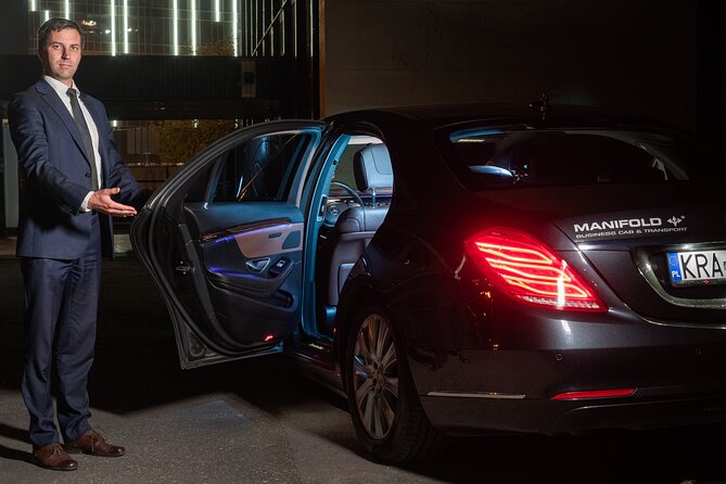 Airport to Cracow transfer by Luxurious VIP limo - Key points to know before booking
