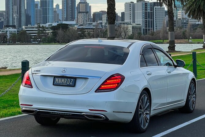 Airport Transfers - Chauffeur Car & Limo Services of Melbourne - Melbourne CBD and Nearby Suburbs
