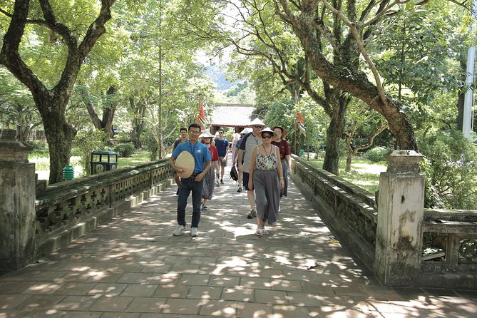Amazing Luxury Hoa Lu Tam Coc 1 Day - Small Group Tour With Limousine bus - Tea, timing, and the final return to Hanoi