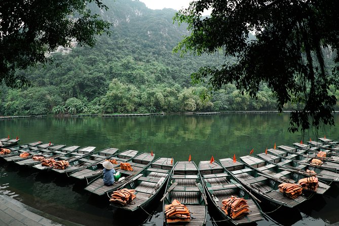 Bai Dinh Pagoda, Trang An boat and Mua Cave Limousine from Hanoi - Who should book this day trip?