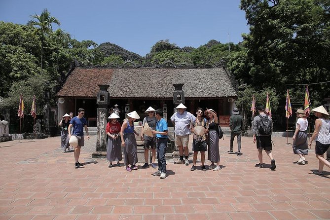 Best Service - Hoa Lu -Trang An - Mua Cave Limousine - All Inclusive - A short bicycle ride and Vietnamese tea