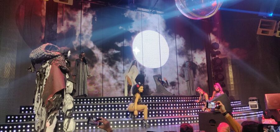 Bucharest: VIP Dining, Limo Ride & Clubbing - What this Bucharest night is really designed to do