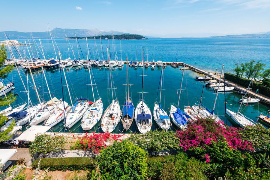 Corfu cruise port : Private customized tour with limo van - A private start at Corfu cruise port