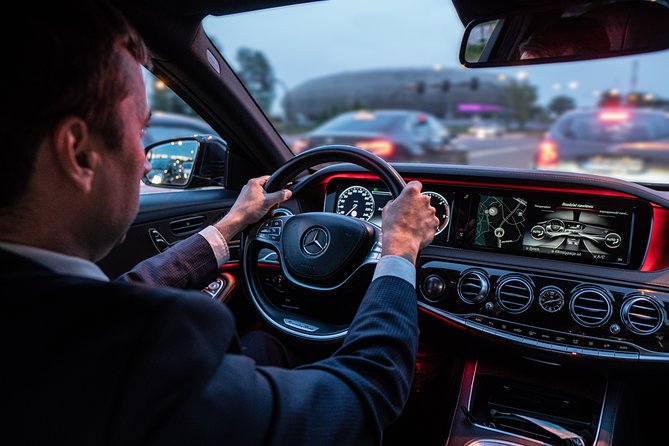 Cracow to airport transfer by Luxurious VIP limo - What the private transfer feels like