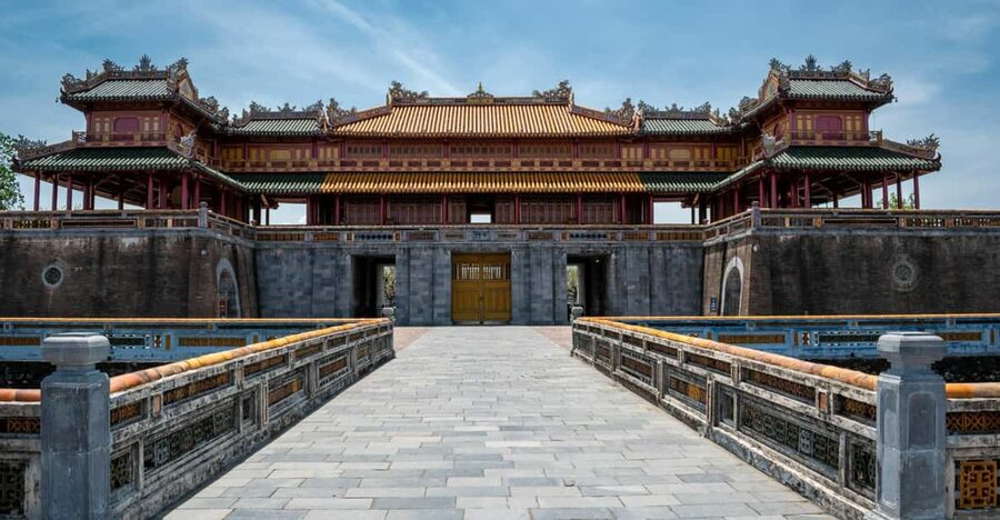 Da Nang: One-Day Hue Discovery with Luxury Private Limousine - A comfortable route from Da Nang to Hue