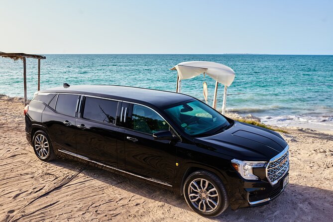 Deluxe GMC Limousine from CUN Airport to Cancun Hotel Zone - The ride itself, from cold towels to onboard drinks