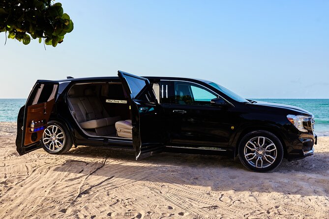 Deluxe GMC Limousine from CUN Airport to Playa Mujeres - Why the no-stop policy matters