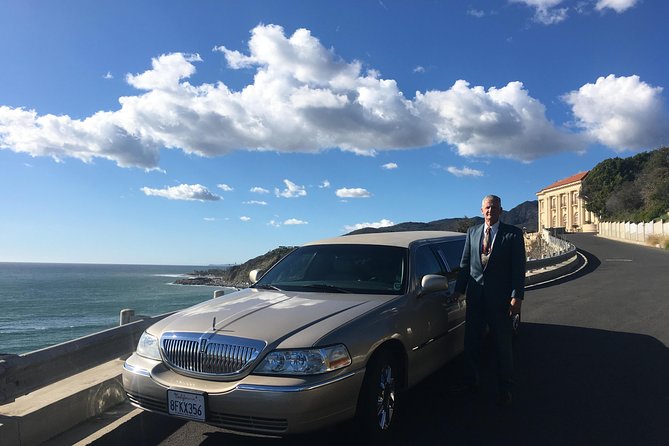 Deluxe Los Angeles 5-Hour Limo Tour with Drinks Included - Venice Beach and Marina del Rey