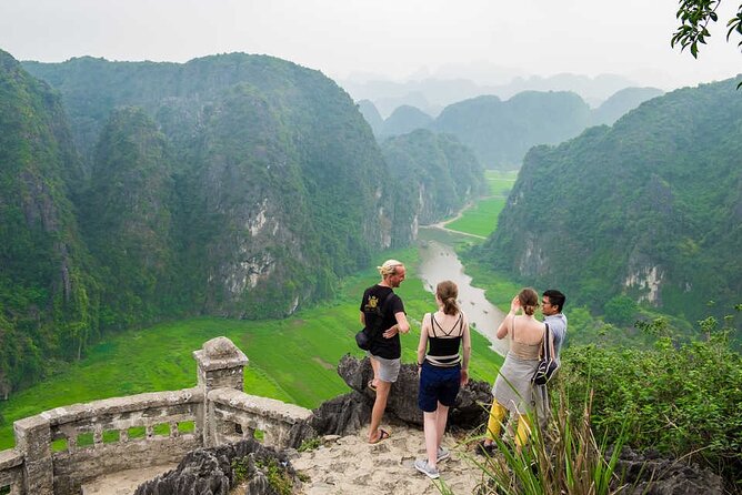 Deluxe & Small Group Hoa Lu Tam Coc Mua Cave Full Day Tour - Limousine Transfer - Tam Coc by bamboo boat