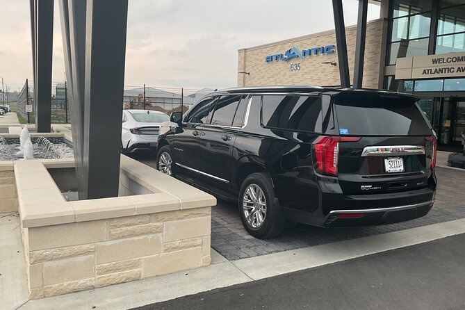 First class limo in Nashville, Tennessee luxury car - What This Nashville Limo Ride Really Is
