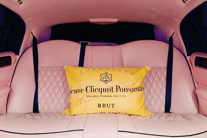 Fredericksburg Private Wine Tour Lincoln Limo - A private limo is the real point of the day