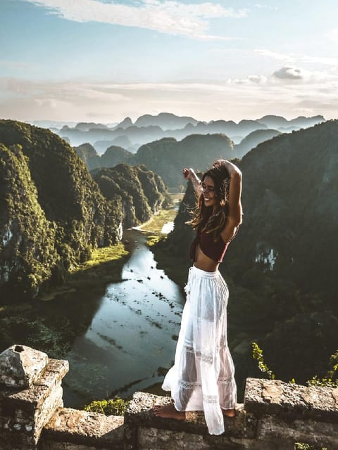 Friendly Travel: Hoa Lư/ Trang An/ Mua Cave - Limousine Car - Why this Ninh Binh day trip works