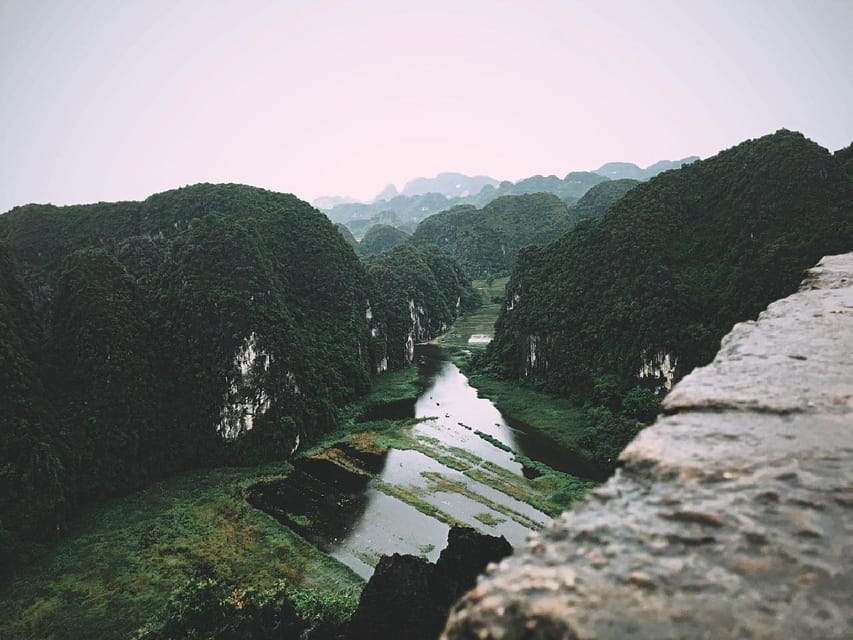 Friendly Travel: Hoa Lư/ Trang An/ Mua Cave - Limousine Car - What is included, and what is not