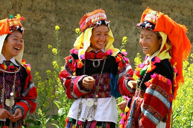 From Hanoi: 2-Day Overnight Sapa Tour by Luxury Van Limousine - Giang Ta Chai for homestay and bungalow guests