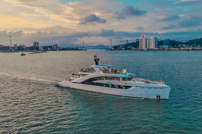 From Hanoi: Best Halong 5-Star Day Cruise, Buffet Lunch,Limousine - What the $95 price really covers