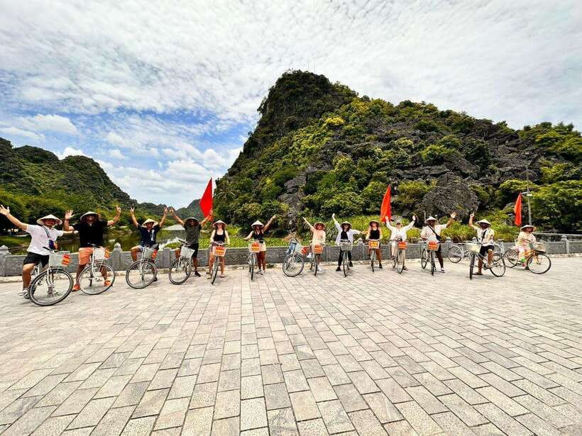 From Hanoi: Ninh Binh, Hoa Lu, Tam Coc, & Mua Cave Day-Trip - The 7:00 to 8:00 pickup from Hanoi
