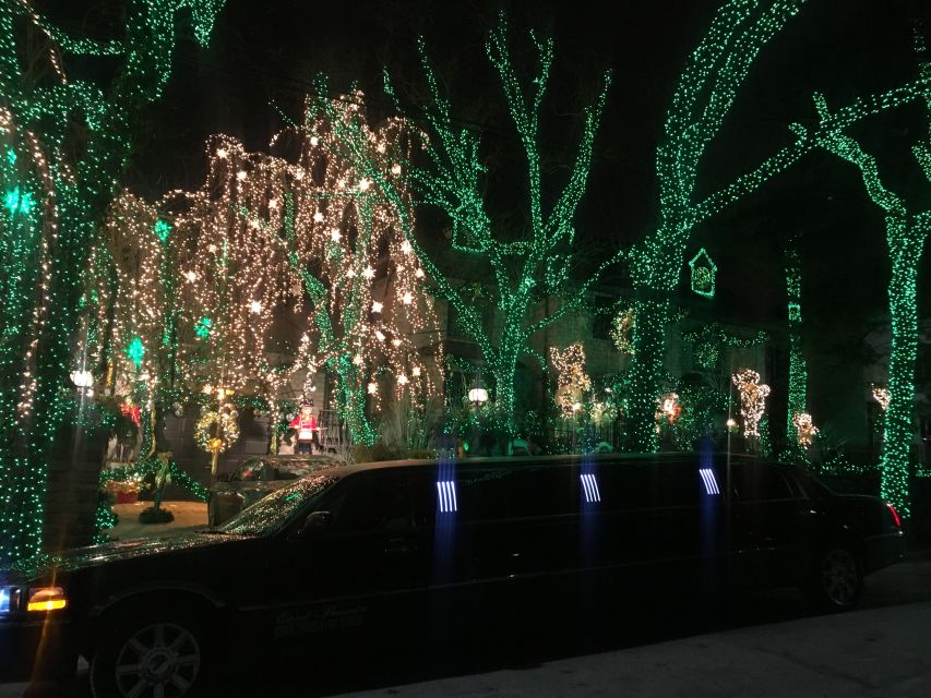 From Manhattan: Private Brooklyn Christmas Tour by Limousine - The 30 to 40 minute walk
