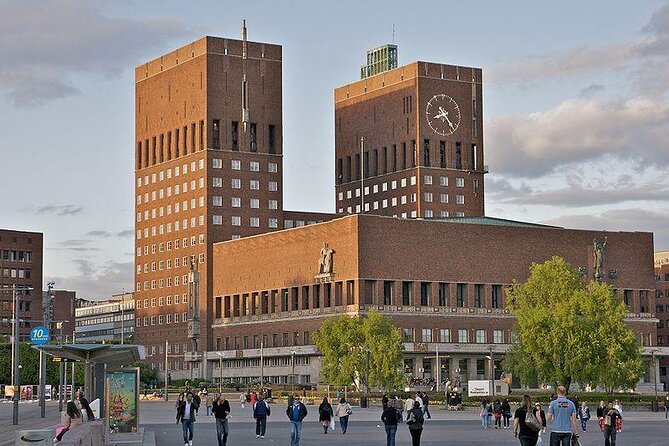 Full 7 hours-day Private Oslo "Stroll and Roll" by Norway Exclusive Limousines - Key points at a glance