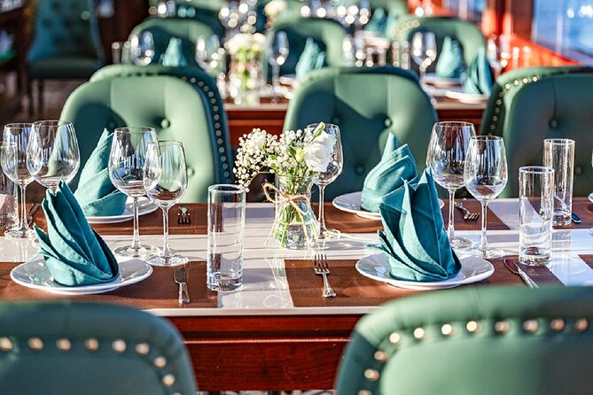 Full Day Halong Bay Luxury Limousine Bus & Buffet Lunch - The overnight cruise confusion you should resolve