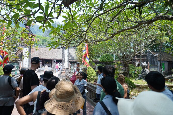 Full Day Hoa Lu/Tam Coc/ Mua Cave Tour by Limousine Bus - Local lunch with goat meat and vegetarian choices