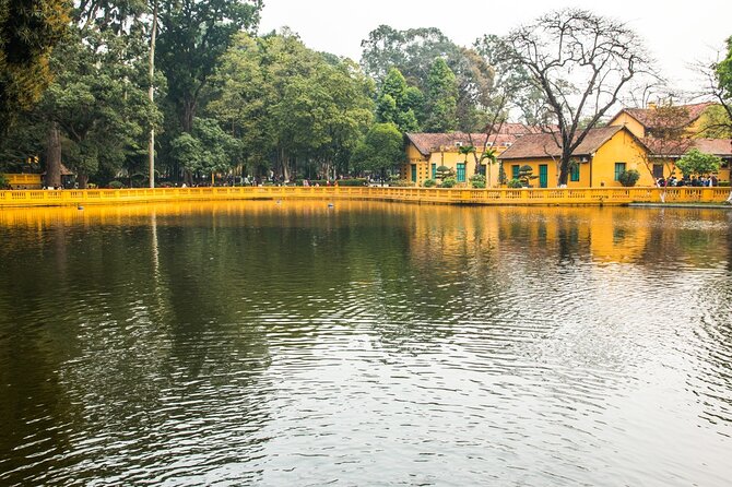 Full Day Tour in Hanoi City by Limousine Bus - How comfortable is the limousine bus?