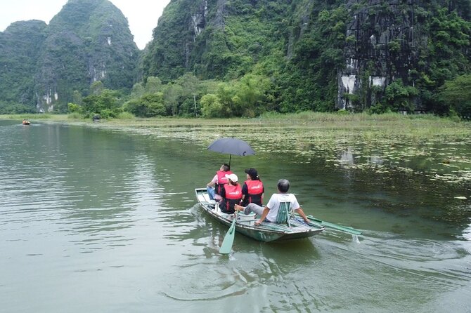 Guided Full Day Ninh Binh Small Group Tour by Limousine - Floating Through Tam Coc By Sampan