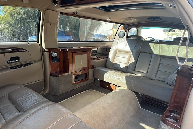 Guided tour of the Motor Museum with limousine transportation - A limousine ride with a museum visit attached