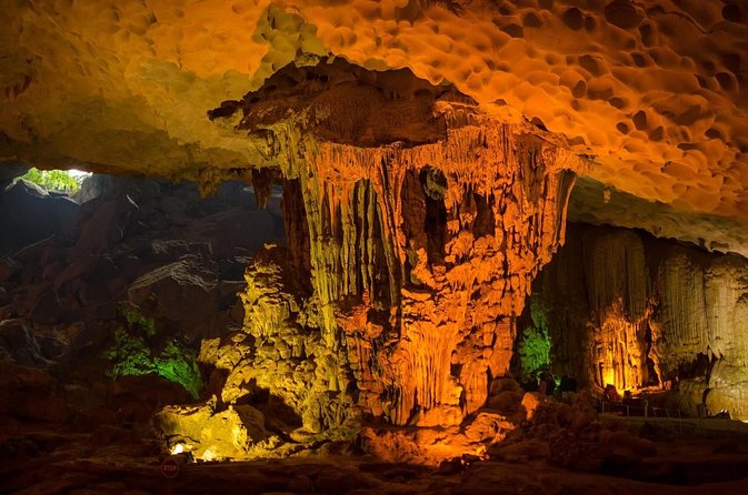 Halong Bay Day Trip 6hour: Buffet Lunch,Limousine bus,small group - What matters most before you book