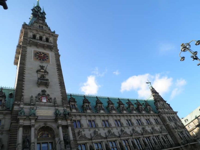 Hamburg: Exclusive Tour by Limousine with Chauffeur - Alster Lake and Hamburg’s city center