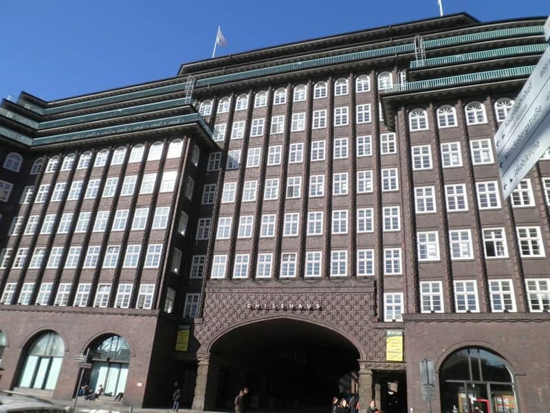 Hamburg: Exclusive Tour by Limousine with Chauffeur - Starting near Hamburg’s Rathausmarkt