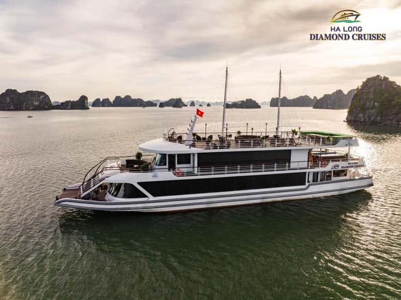 Hanoi:Best 5-Star Ha Long 1 Day Tour with limousine transfer - Key points at a glance