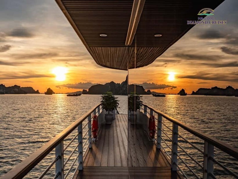 Hanoi:Best 5-Star Ha Long 1 Day Tour with limousine transfer - Why this day trip works for a first Ha Long Bay visit