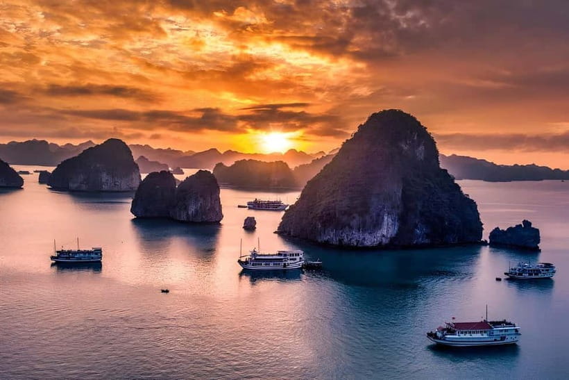 Hanoi:Best 5-Star Ha Long 1 Day Tour with limousine transfer - The road to Ha Long and the short rest stop