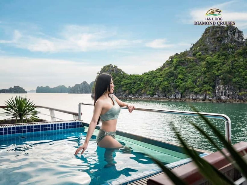 Hanoi:Best 5-Star Ha Long 1 Day Tour with limousine transfer - Buffet lunch with bay views