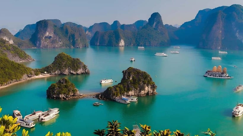 Hanoi:Best 5-Star Ha Long 1 Day Tour with limousine transfer - Titop Island for the view, beach, or swim