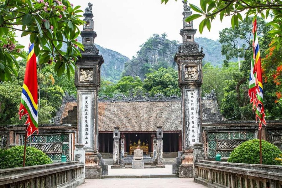 Hanoi: Full-Day Hoa Lu - Trang An & Mua Cave by Limousine - Why this Ninh Binh day trip works